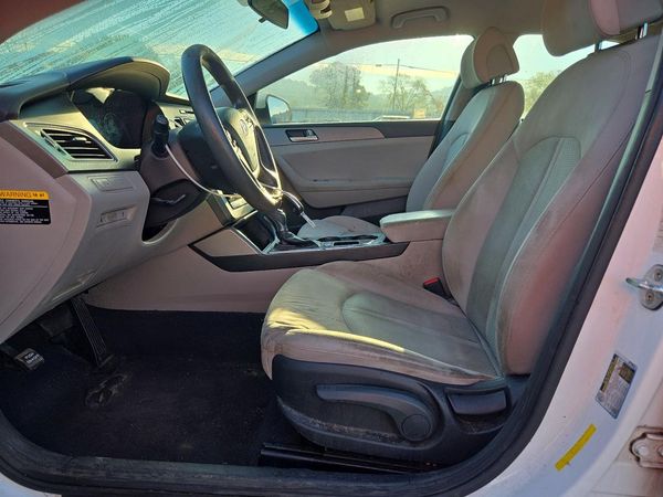 2015 HYUNDAI SONATA SE, ECO — DENT
