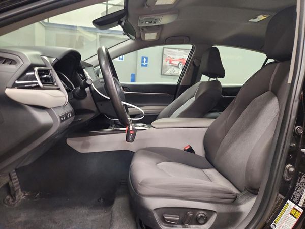 2023 TOYOTA CAMRY LE — DENT