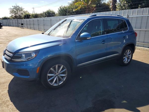 2017 VOLKSWAGEN TIGUAN — DSFA — Front 3/4