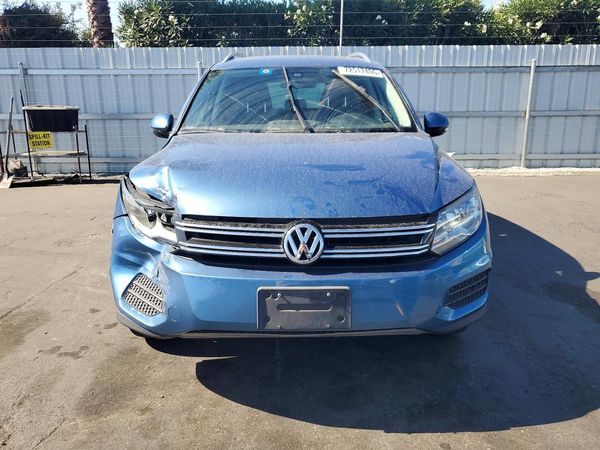 2017 VOLKSWAGEN TIGUAN Wolfsburg — DIRF
