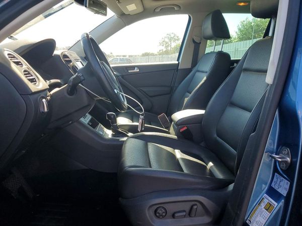 2017 VOLKSWAGEN TIGUAN Wolfsburg — DENT