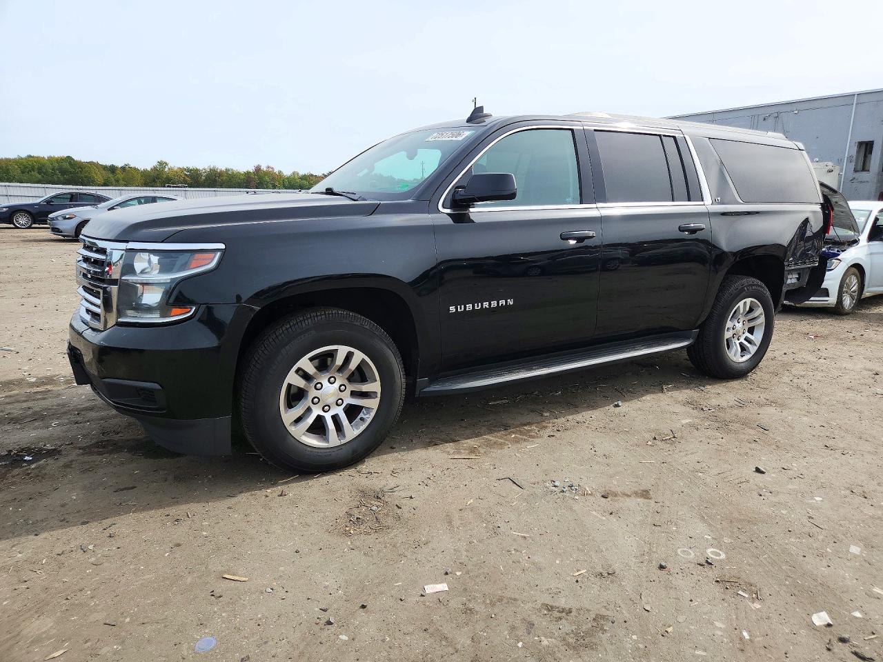 2020 CHEVROLET SUBURBAN LT — Front 3/4