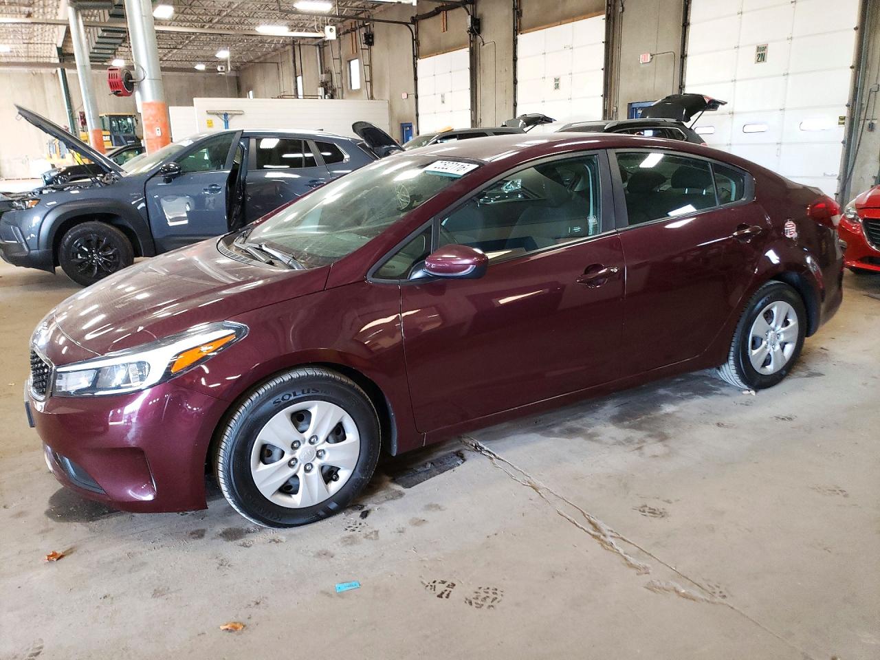 2017 KIA FORTE — Front 3/4
