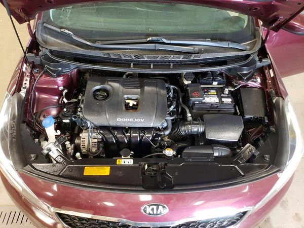 2017 KIA FORTE — Engine bay