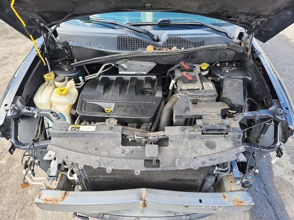 2014 JEEP COMPASS Latitude — Engine bay