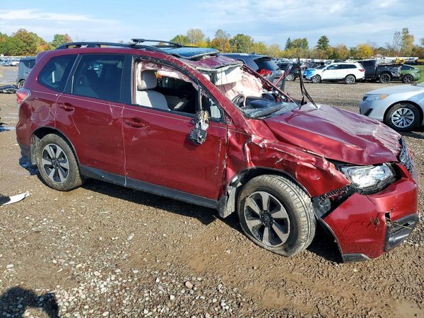 2018 SUBARU FORESTER Premium+CWP — Passenger 3/4