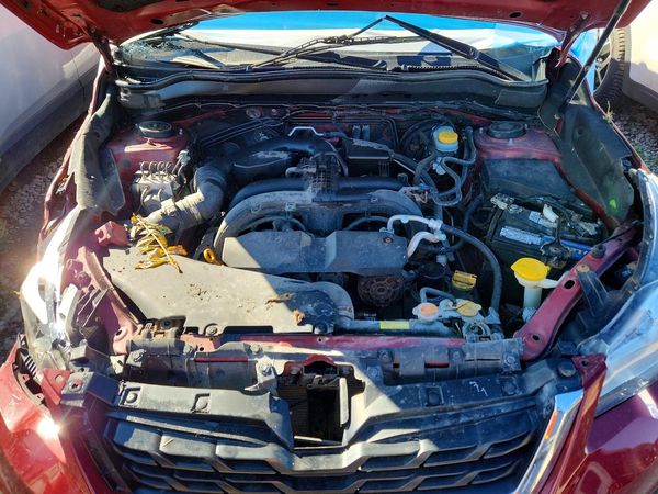 2018 SUBARU FORESTER Premium+CWP — Engine bay