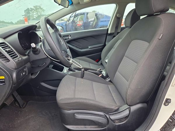 2016 KIA FORTE — DENT