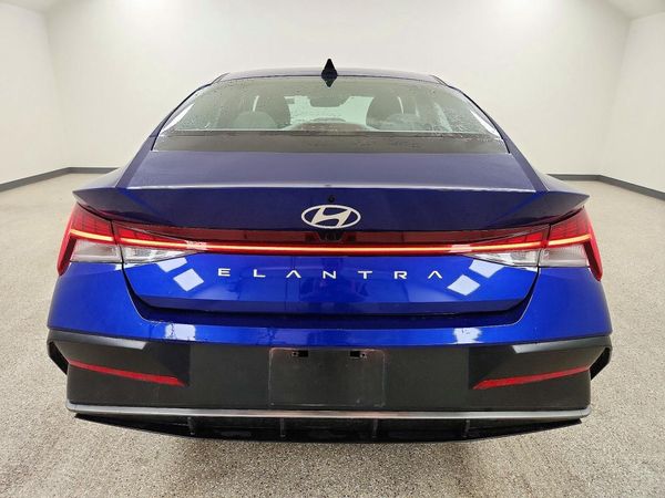 2025 HYUNDAI ELANTRA SEL Convenience — DIRR