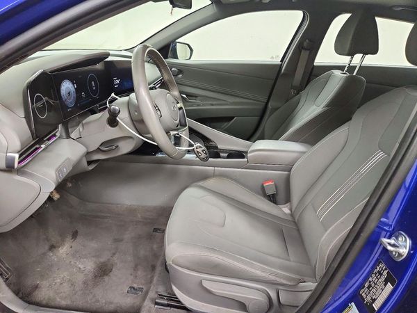 2025 HYUNDAI ELANTRA SEL Convenience — DENT