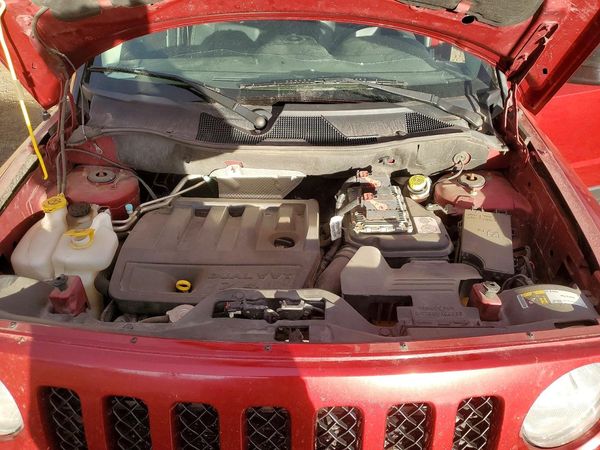 2015 JEEP PATRIOT Limited — Engine bay