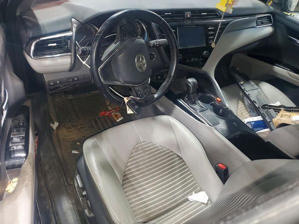 2018 TOYOTA CAMRY