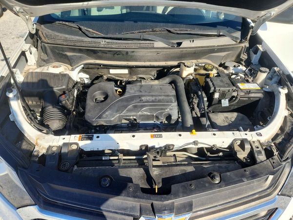 2018 CHEVROLET EQUINOX LS — Engine bay