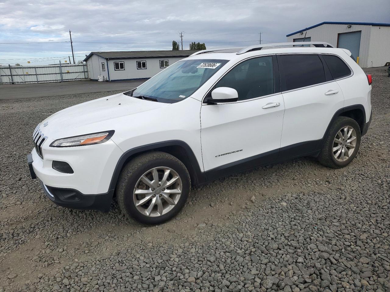 2016 JEEP CHEROKEE Limited — Front 3/4