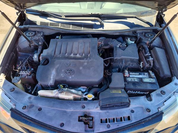 2014 TOYOTA CAMRY — Engine bay