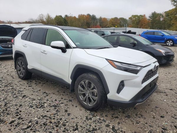 2023 TOYOTA RAV4 Limited — Passenger 3/4