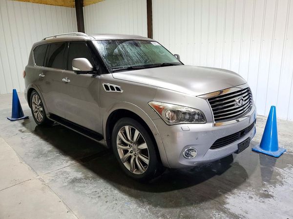 2012 INFINITI QX56 — Passenger 3/4
