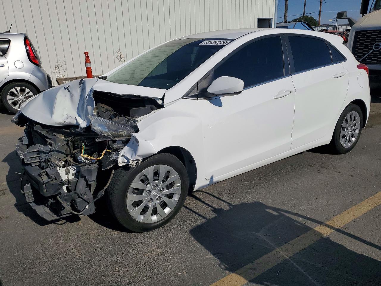 2017 HYUNDAI ELANTRA — Front 3/4