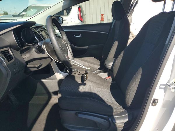 2017 HYUNDAI ELANTRA — DENT