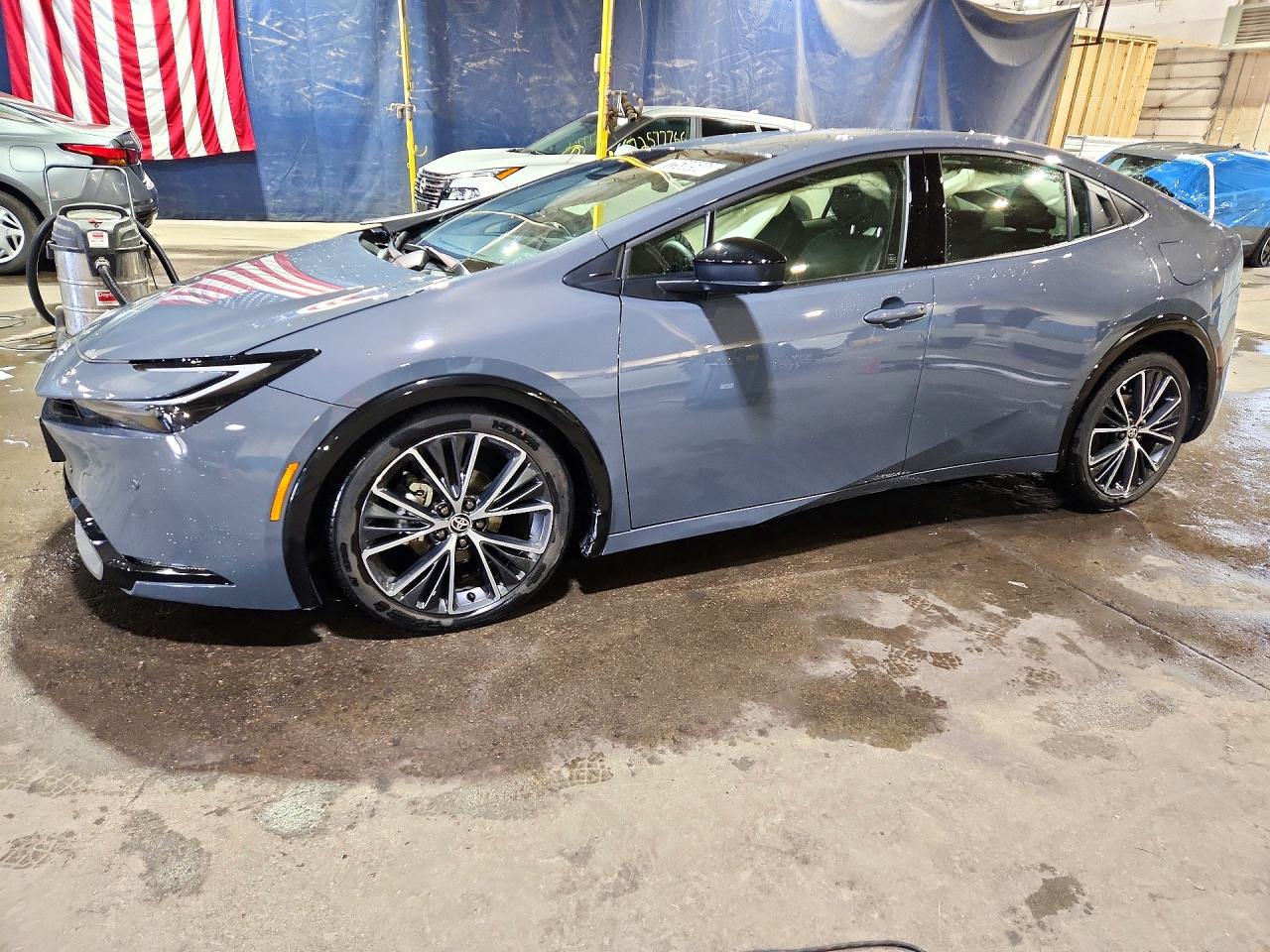 2026 TOYOTA PRIUS — Front 3/4