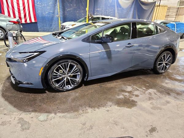 2026 TOYOTA PRIUS — Front 3/4
