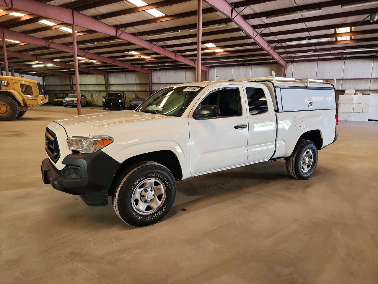 2021 TOYOTA TACOMA SR5 — Front 3/4