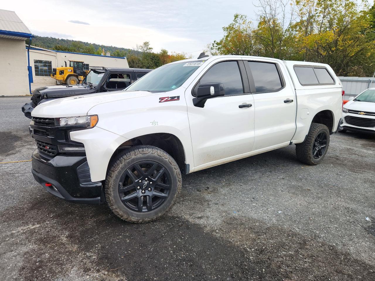 2022 CHEVROLET SILVERADO Trail Boss - LT — Front 3/4