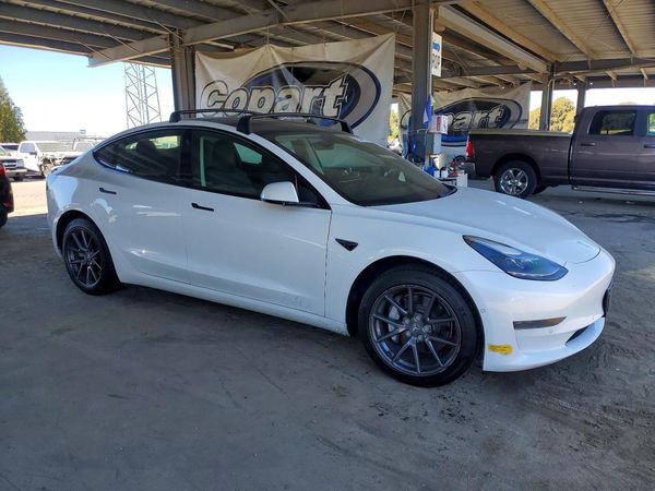 2021 TESLA MODEL 3 — Passenger 3/4