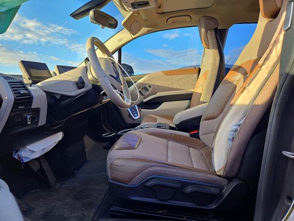 2018 BMW I SERIES — DENT