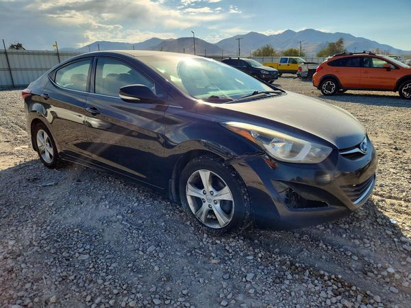 2016 HYUNDAI ELANTRA — Passenger 3/4