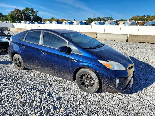 2012 TOYOTA PRIUS — Passenger 3/4