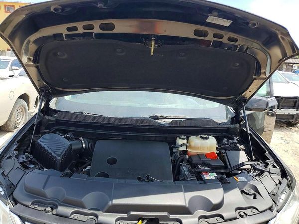 2019 CHEVROLET TRAVERSE LS — Engine bay