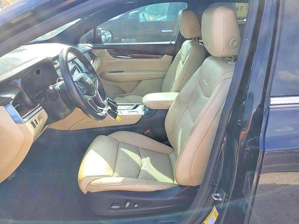 2018 CADILLAC XT5 Premium Luxury — DENT