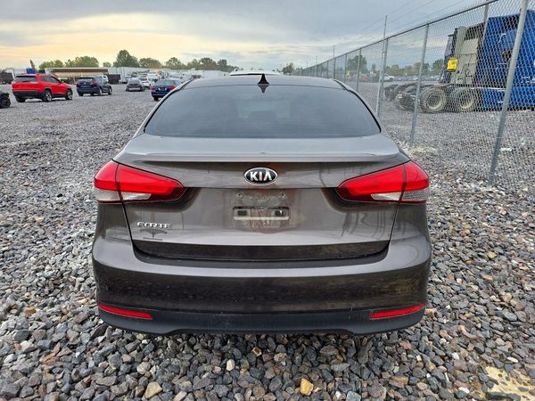 2017 KIA FORTE LX Base — DIRR