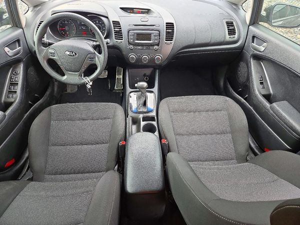 2017 KIA FORTE LX Base — CKPT