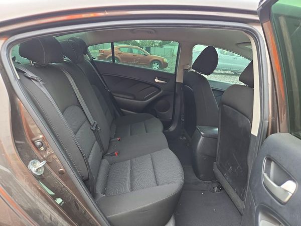 2017 KIA FORTE LX Base — PSRS