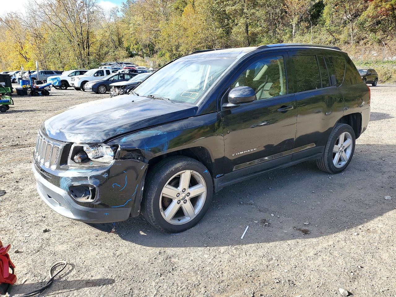 2014 JEEP COMPASS Latitude — Front 3/4