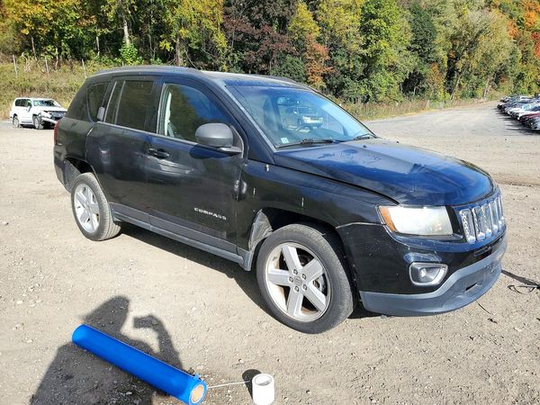 2014 JEEP COMPASS Latitude — Passenger 3/4
