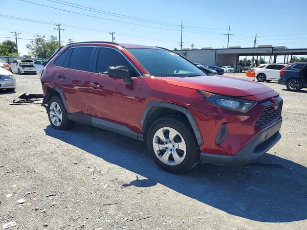 2019 TOYOTA RAV4 LE — Passenger 3/4