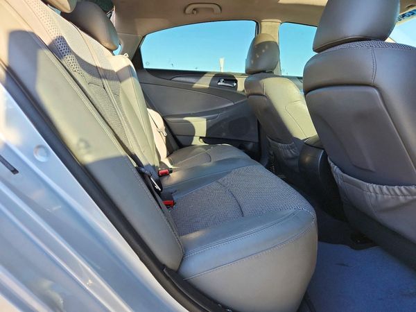 2012 HYUNDAI SONATA Middle level