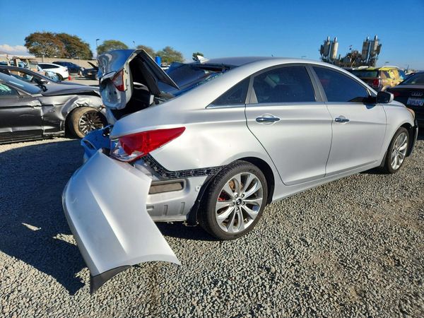 2012 HYUNDAI SONATA Middle level