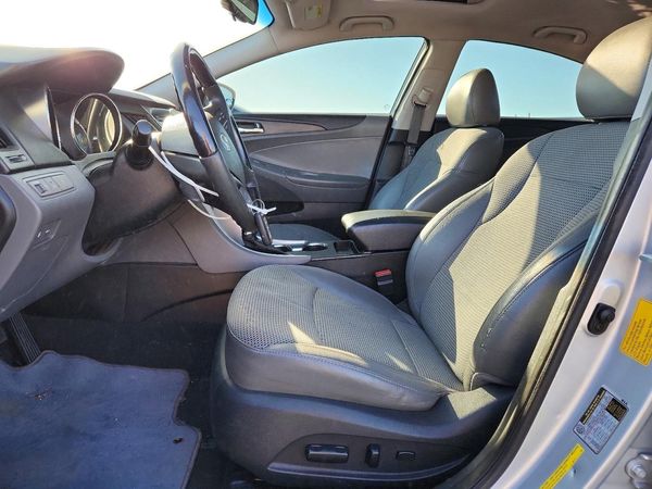 2012 HYUNDAI SONATA Middle level
