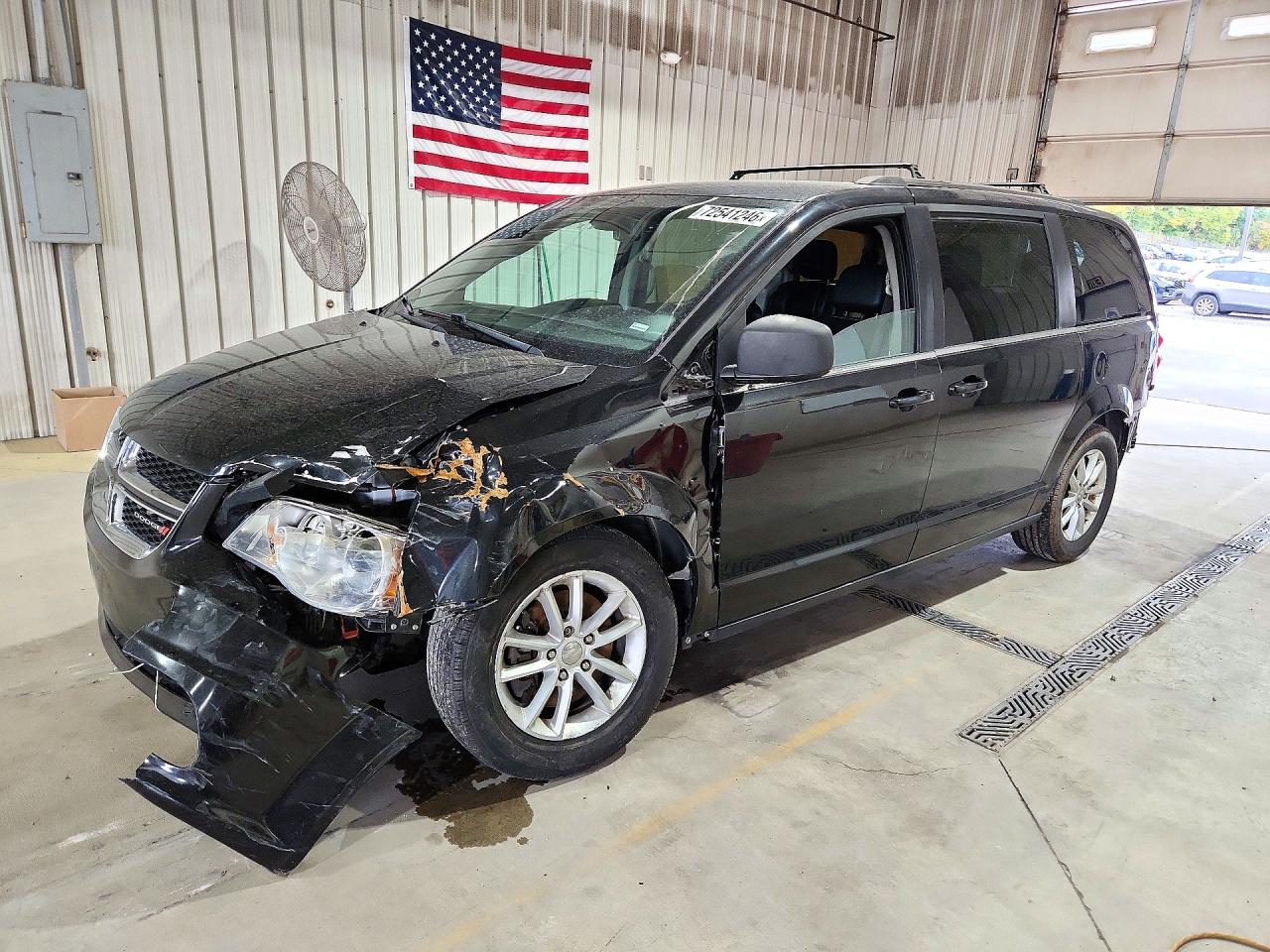 2019 DODGE CARAVAN — Front 3/4