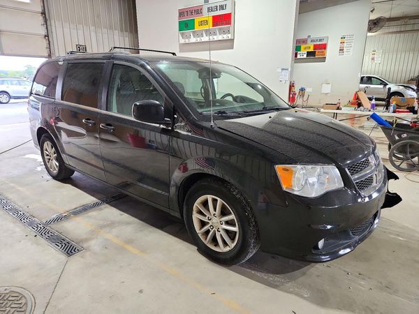 2019 DODGE CARAVAN — Passenger 3/4