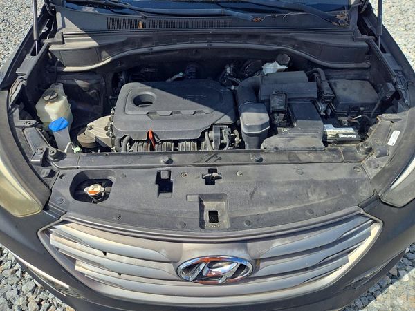 2018 HYUNDAI SANTA FE — Engine bay