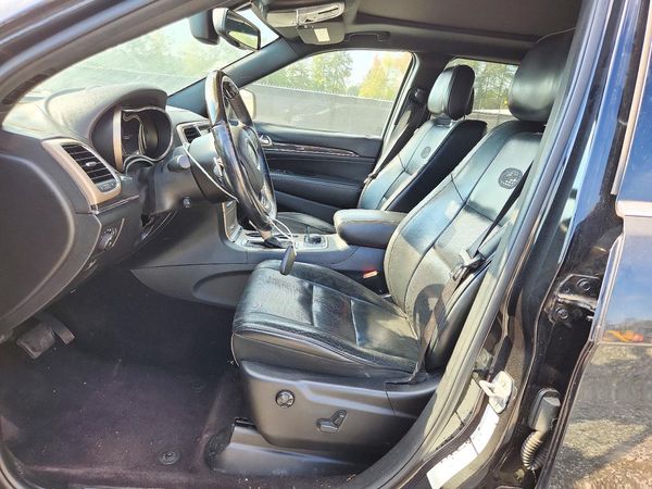 2016 JEEP GRAND CHEROKEE Overland — DENT