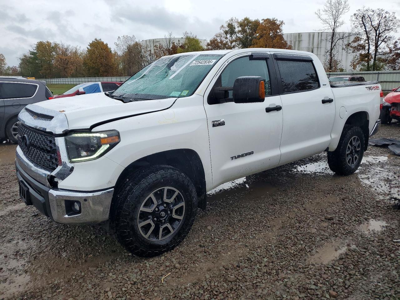 2021 TOYOTA TUNDRA SR5 grade — Front 3/4