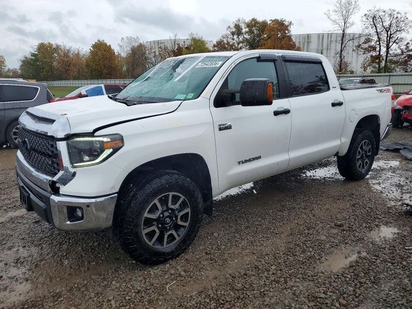 2021 TOYOTA TUNDRA SR5 grade — Front 3/4