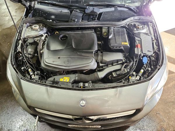 2014 MERCEDES-BENZ CLA CLA250 — Engine bay
