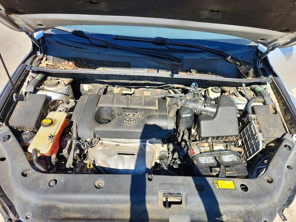 2012 TOYOTA RAV4 Standard — Engine bay